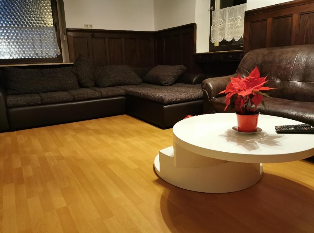 Grosse Wohnung Im Odenwald 1 Schonau  Buitenkant foto